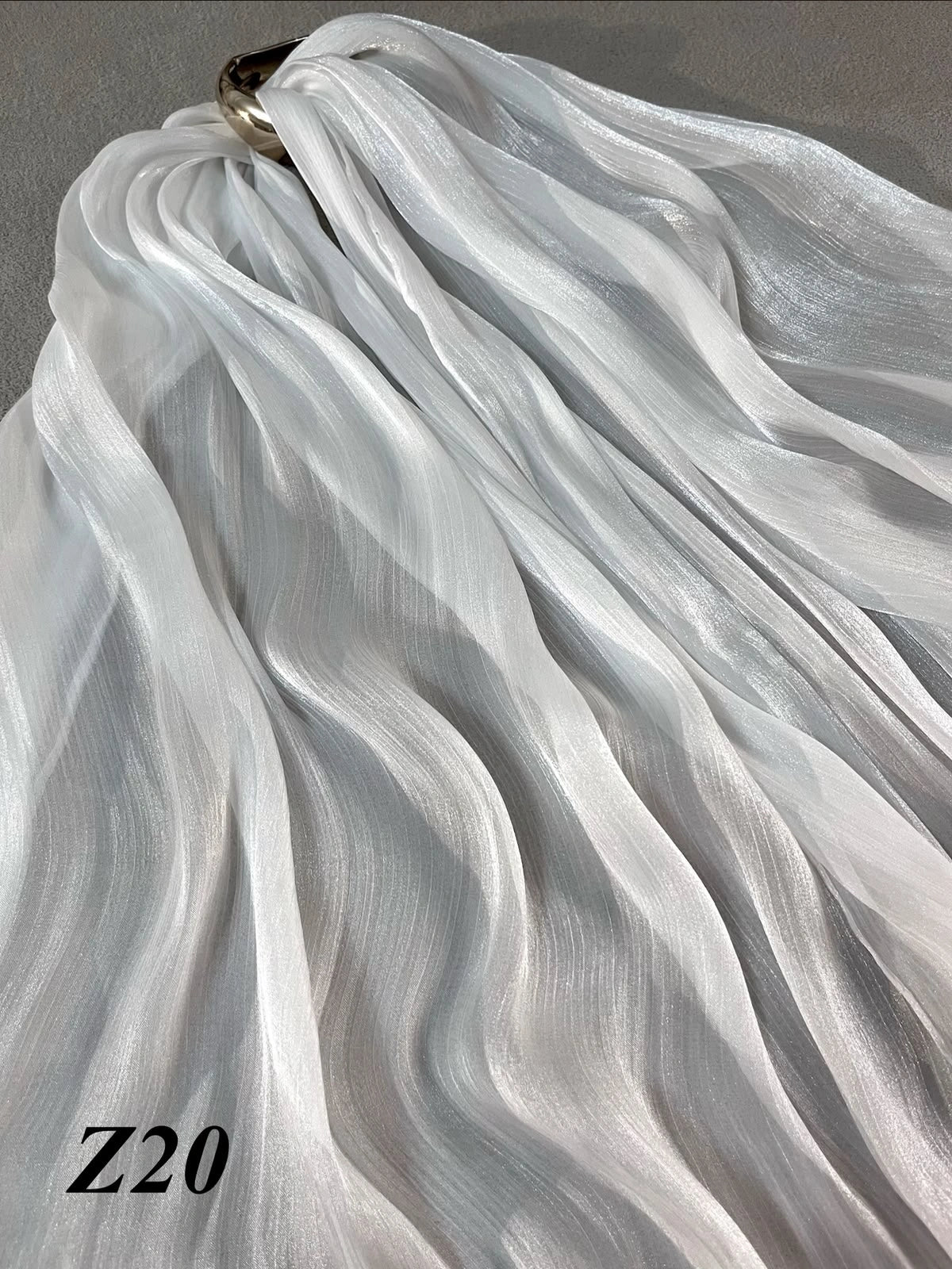 white Organza z20