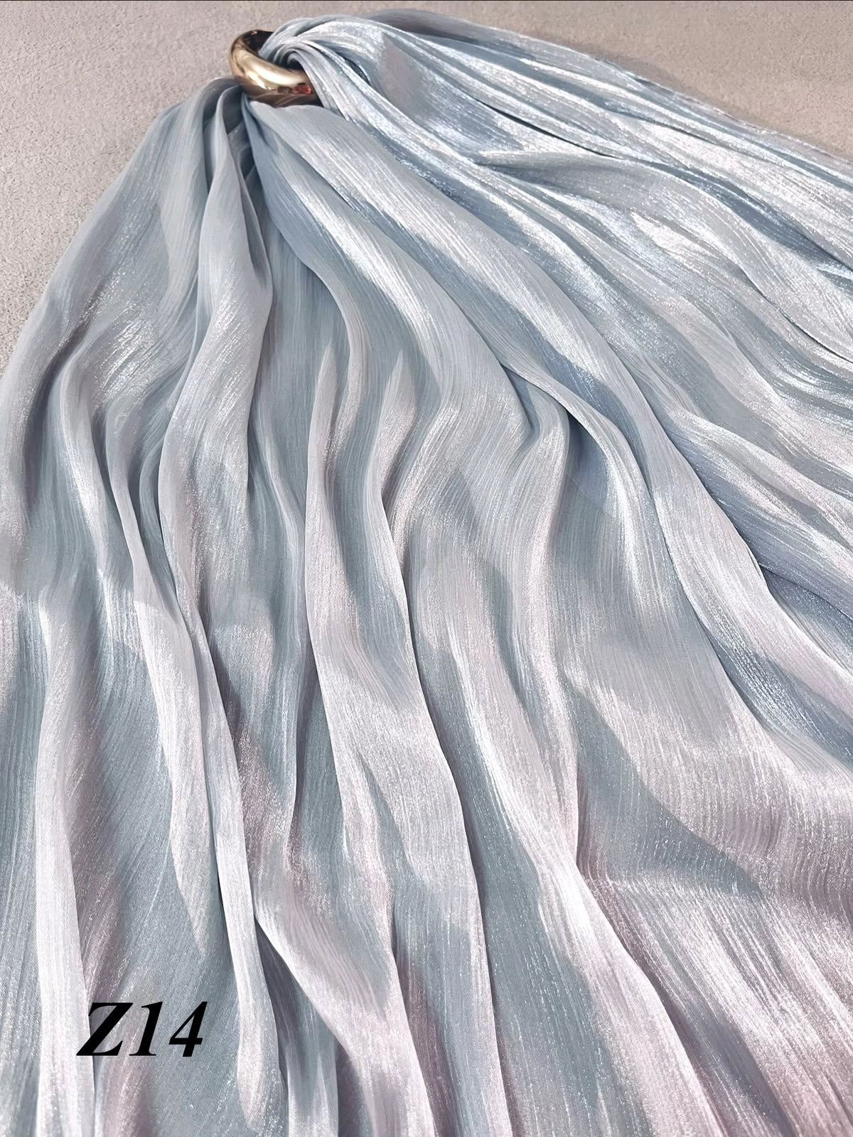 light gray Organza z14